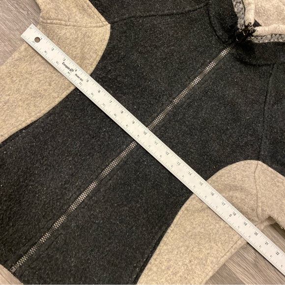 Älf Kühl VTG Fleece Women’s M Measurement Canada Made Good Condition Black/Cream - Picture 2 of 5